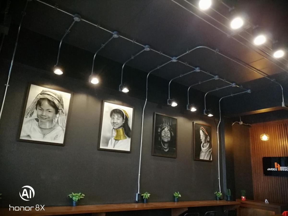 Jaidee Cafe & Hostel Chiangrai Ban Fang Min Exterior foto